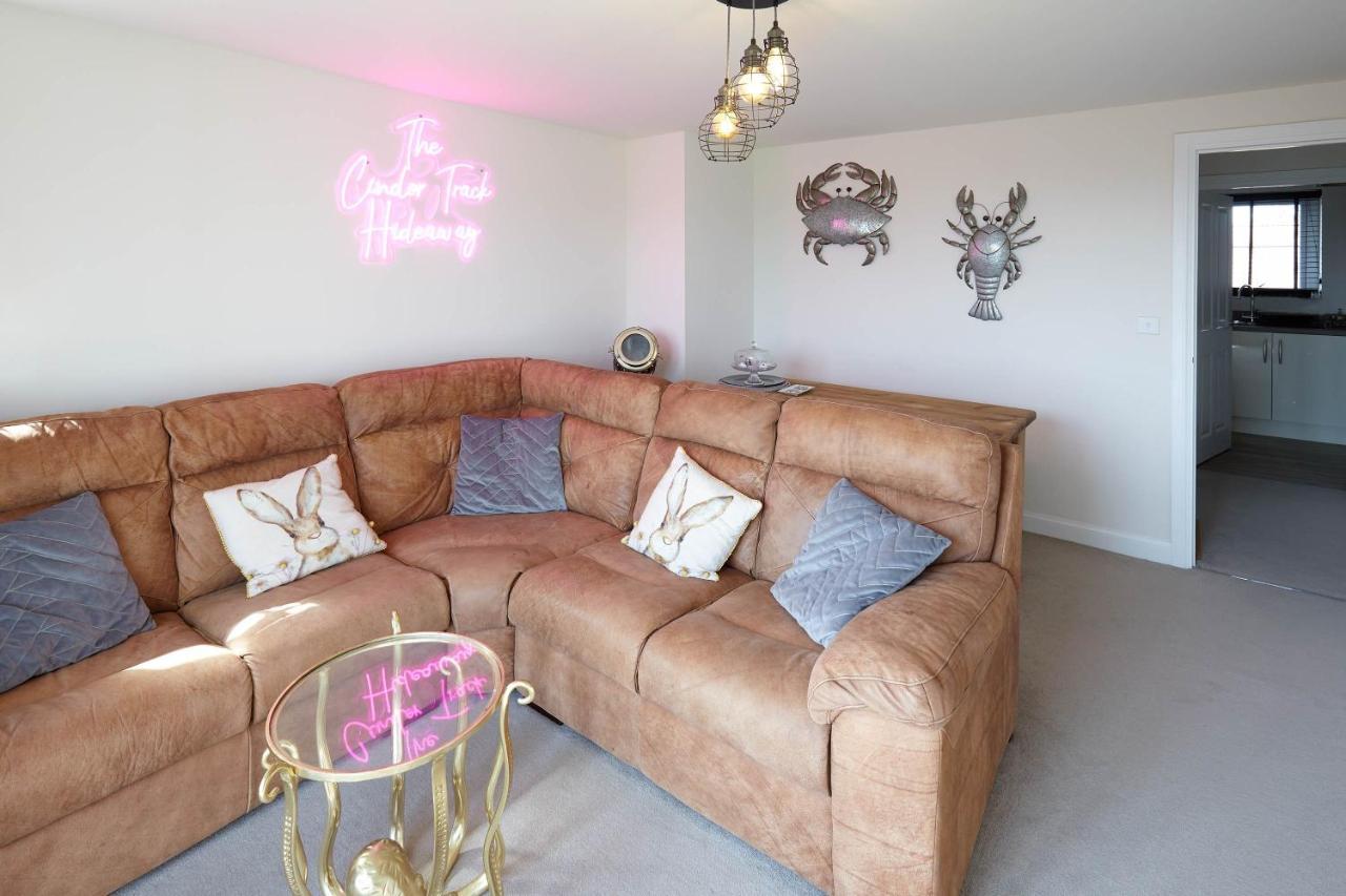 Host & Stay - The Cinder Track Hideaway Whitby Eksteriør bilde